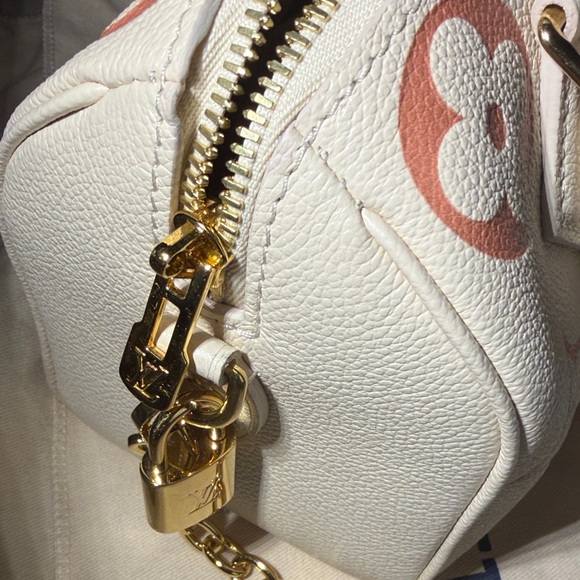 Louis Vuitton Monogram Empreinte Speedy Bandouliere 20 - Picture 11 of 12